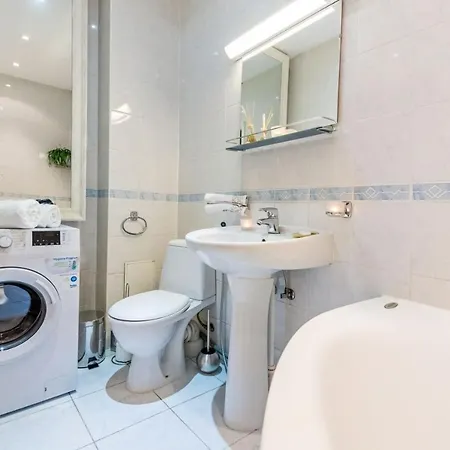 아파트 Dream Stay - Historic One-Bedroom Apartment *