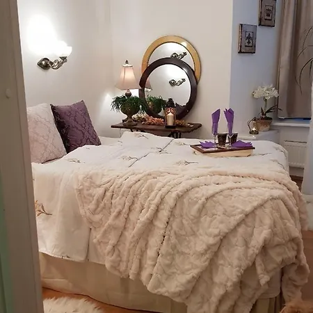 Dream Stay - Historic One-Bedroom Apartment Appartement