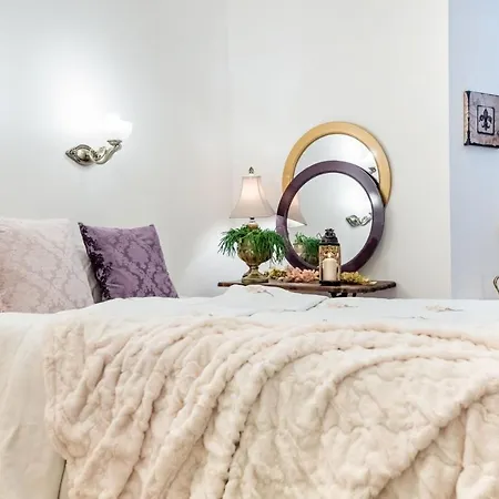 Dream Stay - Historic One-Bedroom Apartment Appartement